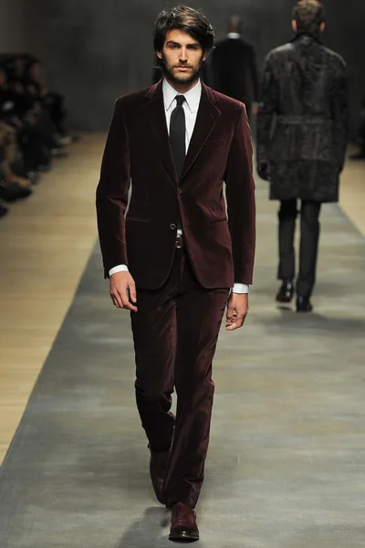 Look 35